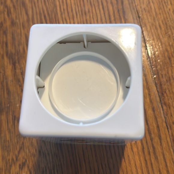 Vintage Mickey Mouse Pop Up Bathroom Dixie  Cup Holder Holds 40 Cups - Picture 3 of 4